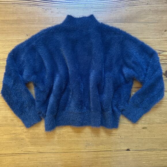 Altar'd State blue fuzzy mock neck cropped oversized sweater SIZE S - Picture 5 of 5
